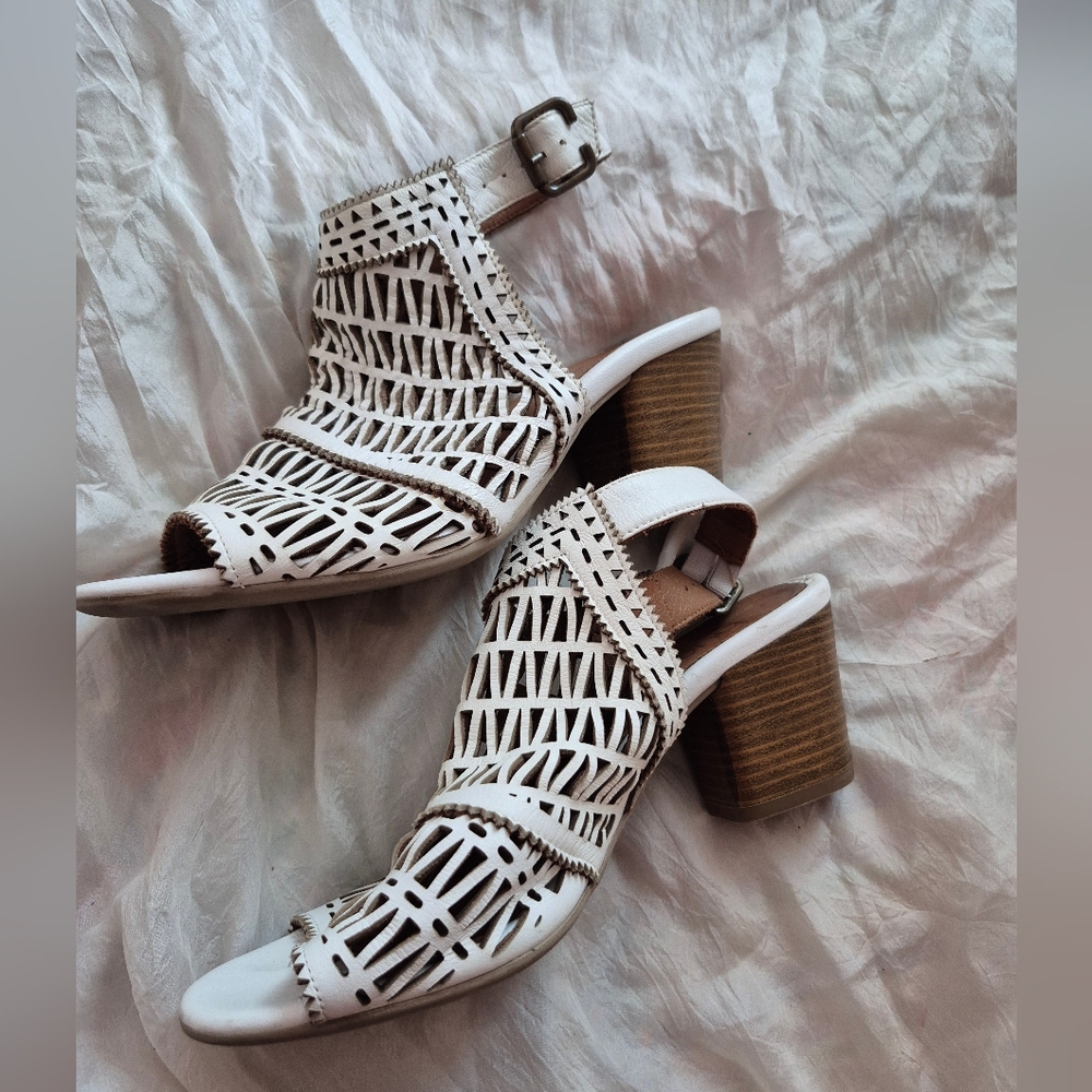 Bueno Leather Candice Sandals With Stacked Heel Size 39 Or 8.5 - Picture 2 of 8